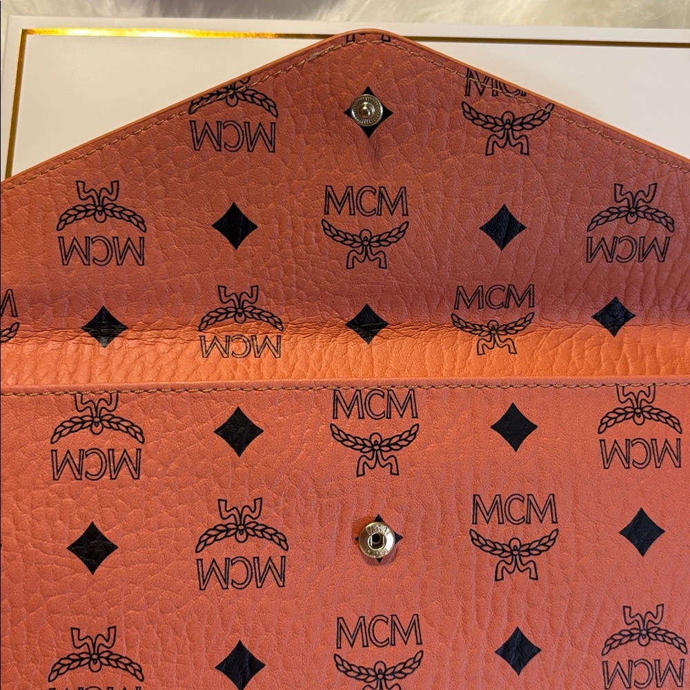 MCM Parfum Collection Envelope Clutch - Picture 4 of 6